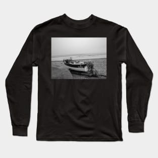 Traditional fishing boat on Cromer Beach on the Norfolk coast Long Sleeve T-Shirt